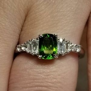 Chrome Diopside & White Topaz Ring in S. Silver 8